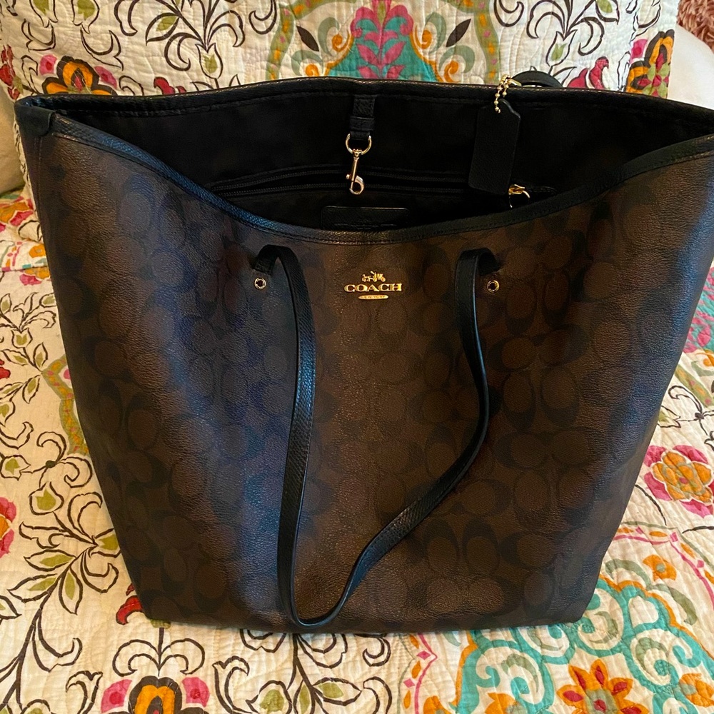 Coach shoulder tote